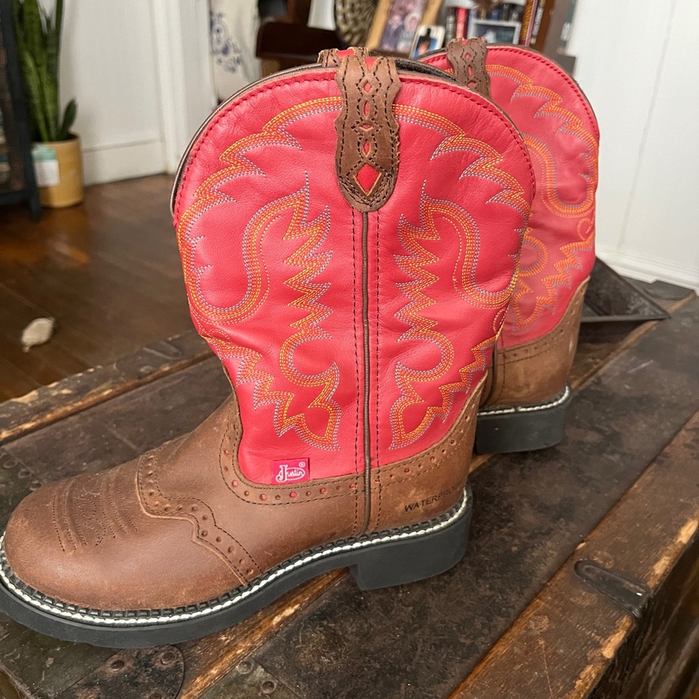Justin Boots Gypsy Collection - Size 7.5